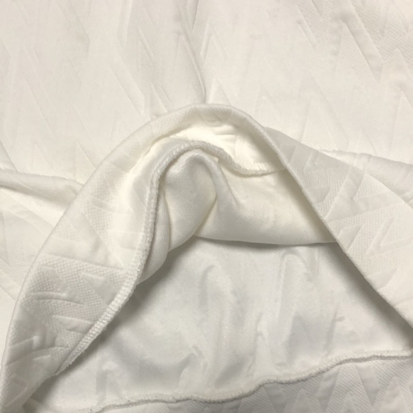 Men's white long-sleeved T-shirt - Picture 12 of 12